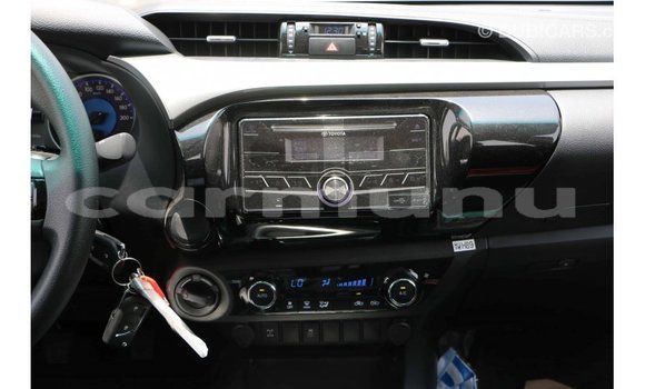 Buy Import Toyota Hilux White Car in Import - Dubai in Region of Bouenza Buy Import Toyota Hilux White Car in Import - Dubai in Region of Bouenza