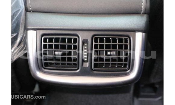 Buy Import Toyota Hilux White Car in Import - Dubai in Region of Bouenza Buy Import Toyota Hilux White Car in Import - Dubai in Region of Bouenza