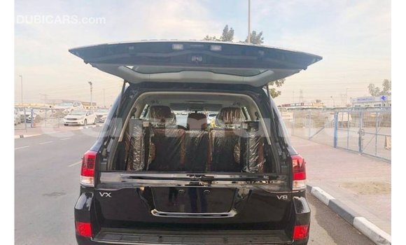 Buy Import Toyota Land Cruiser Black Car in Import - Dubai in Region of Bouenza Buy Import Toyota Land Cruiser Black Car in Import - Dubai in Region of Bouenza