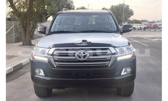Buy Import Toyota Land Cruiser Black Car in Import - Dubai in Region of Bouenza Buy Import Toyota Land Cruiser Black Car in Import - Dubai in Region of Bouenza