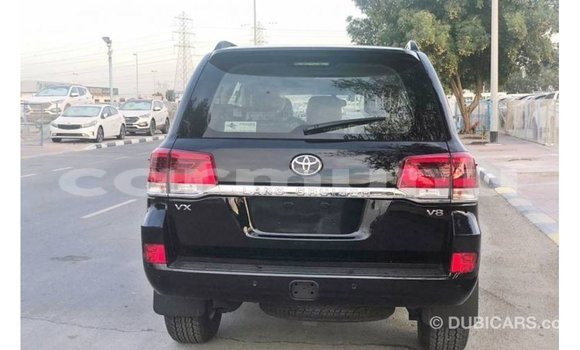 Buy Import Toyota Land Cruiser Black Car in Import - Dubai in Region of Bouenza Buy Import Toyota Land Cruiser Black Car in Import - Dubai in Region of Bouenza
