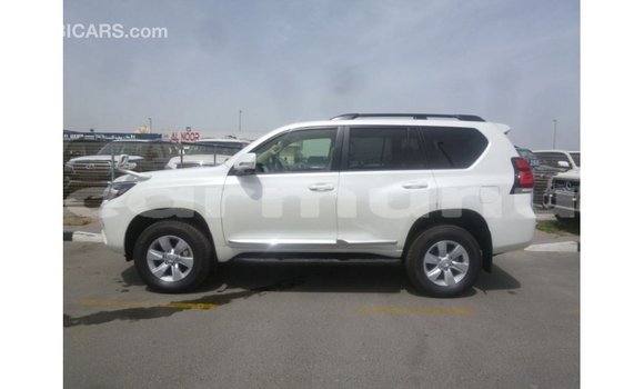 Buy Import Toyota Prado White Car in Import - Dubai in Region of Bouenza Buy Import Toyota Prado White Car in Import - Dubai in Region of Bouenza