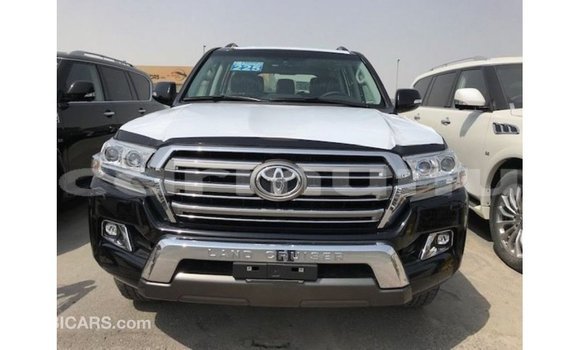 Acheter Import Voiture Toyota Land Cruiser Noir à Import - Dubai, Région de la Bouenza Acheter Import Voiture Toyota Land Cruiser Noir à Import - Dubai, Région de la Bouenza