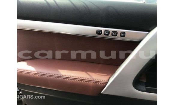 Acheter Import Voiture Toyota Land Cruiser Noir à Import - Dubai, Région de la Bouenza Acheter Import Voiture Toyota Land Cruiser Noir à Import - Dubai, Région de la Bouenza