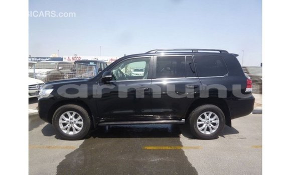 Buy Import Toyota Land Cruiser Black Car in Import - Dubai in Region of Bouenza Buy Import Toyota Land Cruiser Black Car in Import - Dubai in Region of Bouenza