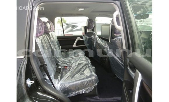 Acheter Import Voiture Toyota Land Cruiser Noir à Import - Dubai, Région de la Bouenza Acheter Import Voiture Toyota Land Cruiser Noir à Import - Dubai, Région de la Bouenza