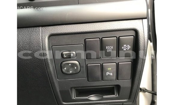 Buy Import Toyota Land Cruiser White Car in Import - Dubai in Region of Bouenza Buy Import Toyota Land Cruiser White Car in Import - Dubai in Region of Bouenza
