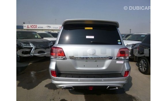 Acheter Import Voiture Toyota Land Cruiser Autre à Import - Dubai, Région de la Bouenza Acheter Import Voiture Toyota Land Cruiser Autre à Import - Dubai, Région de la Bouenza