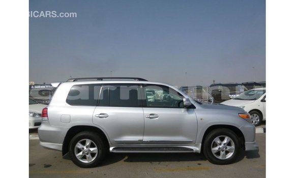 Acheter Import Voiture Toyota Land Cruiser Autre à Import - Dubai, Région de la Bouenza Acheter Import Voiture Toyota Land Cruiser Autre à Import - Dubai, Région de la Bouenza