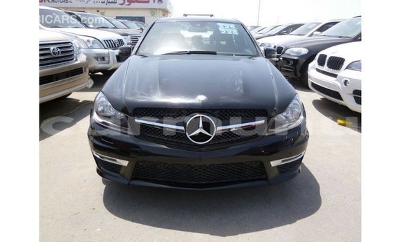Buy Import Mercedes-Benz 200 Black Car in Import - Dubai in Region of Bouenza Buy Import Mercedes-Benz 200 Black Car in Import - Dubai in Region of Bouenza