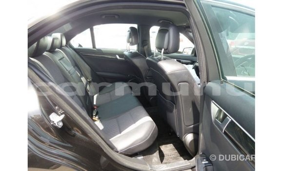 Buy Import Mercedes-Benz 200 Black Car in Import - Dubai in Region of Bouenza Buy Import Mercedes-Benz 200 Black Car in Import - Dubai in Region of Bouenza