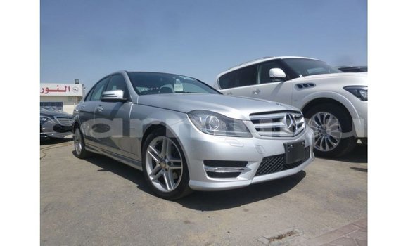 Buy Import Mercedes-Benz 200 Other Car in Import - Dubai in Region of Bouenza Buy Import Mercedes-Benz 200 Other Car in Import - Dubai in Region of Bouenza