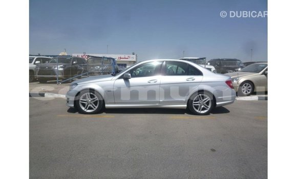 Buy Import Mercedes-Benz 200 Other Car in Import - Dubai in Region of Bouenza Buy Import Mercedes-Benz 200 Other Car in Import - Dubai in Region of Bouenza