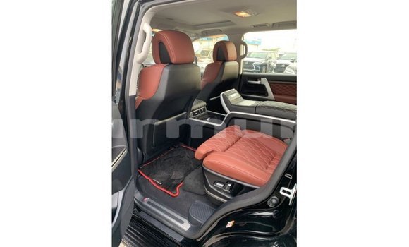 Buy Import Toyota Land Cruiser Black Car in Import - Dubai in Region of Bouenza Buy Import Toyota Land Cruiser Black Car in Import - Dubai in Region of Bouenza