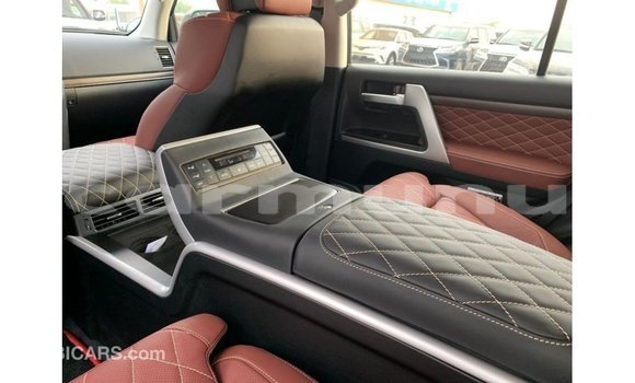 Buy Import Toyota Land Cruiser Black Car in Import - Dubai in Region of Bouenza Buy Import Toyota Land Cruiser Black Car in Import - Dubai in Region of Bouenza
