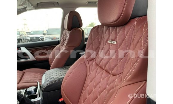 Buy Import Toyota Land Cruiser Black Car in Import - Dubai in Region of Bouenza Buy Import Toyota Land Cruiser Black Car in Import - Dubai in Region of Bouenza