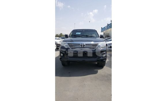 Buy Import Toyota Fortuner Black Car in Import - Dubai in Region of Bouenza Buy Import Toyota Fortuner Black Car in Import - Dubai in Region of Bouenza