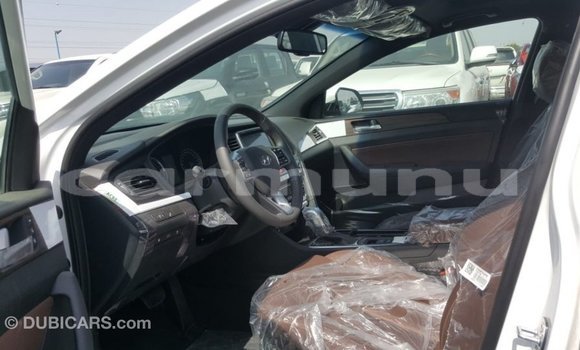 Acheter Import Voiture Hyundai Sonata Blanc à Import - Dubai, Région de la Bouenza Acheter Import Voiture Hyundai Sonata Blanc à Import - Dubai, Région de la Bouenza