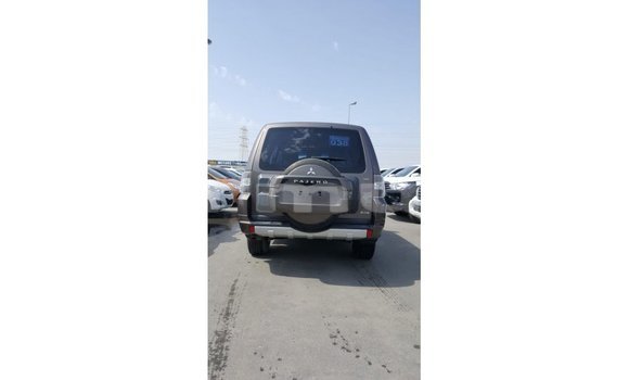 Buy Import Mitsubishi Pajero Brown Car in Import - Dubai in Region of Bouenza Buy Import Mitsubishi Pajero Brown Car in Import - Dubai in Region of Bouenza