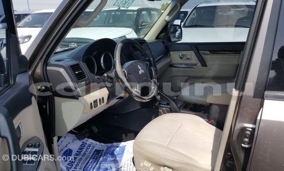 Buy Import Mitsubishi Pajero Brown Car in Import - Dubai in Region of Bouenza Buy Import Mitsubishi Pajero Brown Car in Import - Dubai in Region of Bouenza