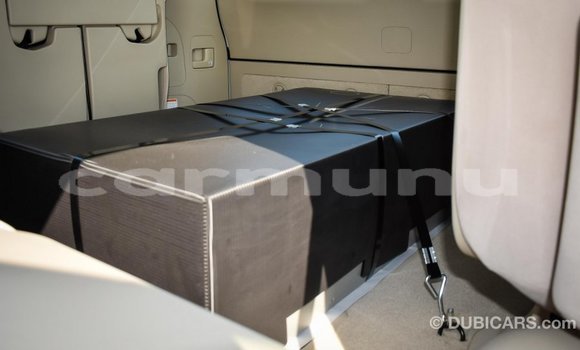 Buy Import Toyota Land Cruiser White Car in Import - Dubai in Region of Bouenza Buy Import Toyota Land Cruiser White Car in Import - Dubai in Region of Bouenza