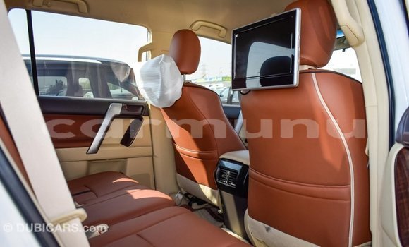 Acheter Import Voiture Toyota Prado Blanc à Import - Dubai, Région de la Bouenza Acheter Import Voiture Toyota Prado Blanc à Import - Dubai, Région de la Bouenza