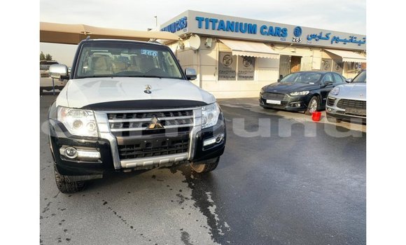 Buy Import Mitsubishi Pajero Black Car in Import - Dubai in Region of Bouenza Buy Import Mitsubishi Pajero Black Car in Import - Dubai in Region of Bouenza