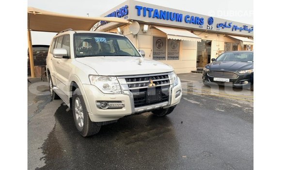 Buy Import Mitsubishi Pajero Black Car in Import - Dubai in Region of Bouenza Buy Import Mitsubishi Pajero Black Car in Import - Dubai in Region of Bouenza