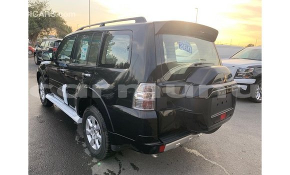 Buy Import Mitsubishi Pajero Black Car in Import - Dubai in Region of Bouenza Buy Import Mitsubishi Pajero Black Car in Import - Dubai in Region of Bouenza