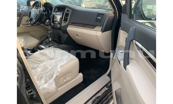 Buy Import Mitsubishi Pajero Black Car in Import - Dubai in Region of Bouenza Buy Import Mitsubishi Pajero Black Car in Import - Dubai in Region of Bouenza