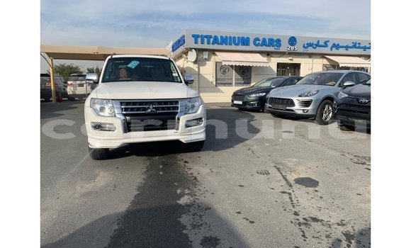 Buy Import Mitsubishi Pajero White Car in Import - Dubai in Region of Bouenza Buy Import Mitsubishi Pajero White Car in Import - Dubai in Region of Bouenza