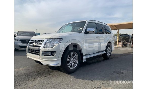 Buy Import Mitsubishi Pajero White Car in Import - Dubai in Region of Bouenza Buy Import Mitsubishi Pajero White Car in Import - Dubai in Region of Bouenza