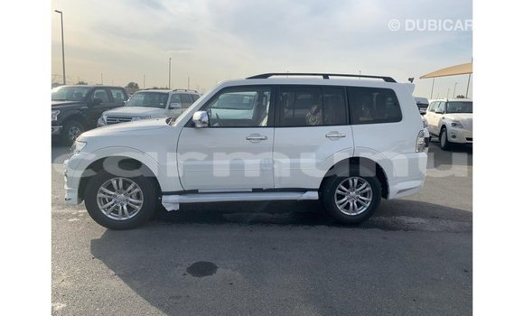Buy Import Mitsubishi Pajero White Car in Import - Dubai in Region of Bouenza Buy Import Mitsubishi Pajero White Car in Import - Dubai in Region of Bouenza
