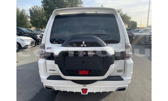 Buy Import Mitsubishi Pajero White Car in Import - Dubai in Region of Bouenza Buy Import Mitsubishi Pajero White Car in Import - Dubai in Region of Bouenza