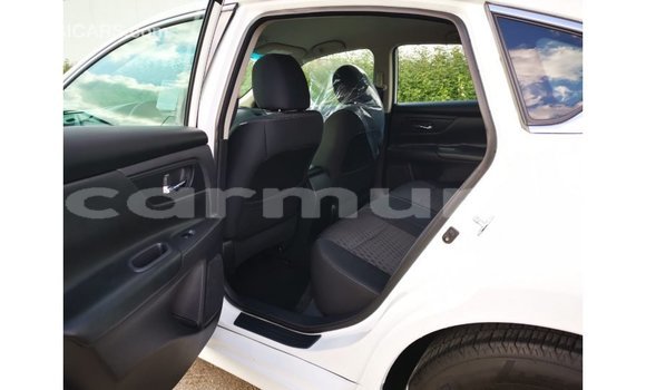 Buy Import Nissan Altima White Car in Import - Dubai in Region of Bouenza Buy Import Nissan Altima White Car in Import - Dubai in Region of Bouenza