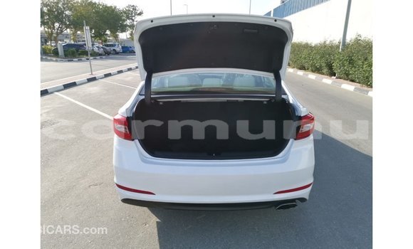 Buy Import Hyundai Sonata White Car in Import - Dubai in Region of Bouenza Buy Import Hyundai Sonata White Car in Import - Dubai in Region of Bouenza