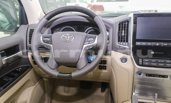 Buy Import Toyota Land Cruiser Black Car in Import - Dubai in Region of Bouenza Buy Import Toyota Land Cruiser Black Car in Import - Dubai in Region of Bouenza
