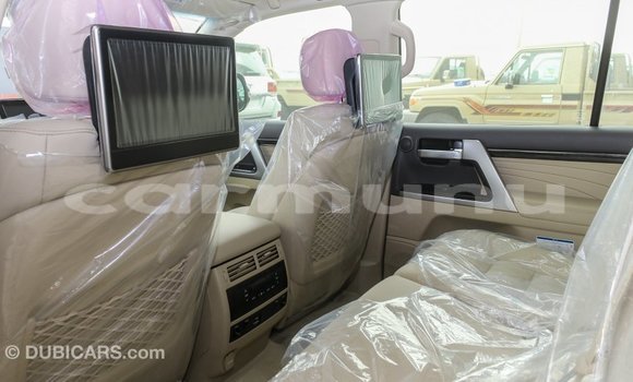 Buy Import Toyota Land Cruiser Black Car in Import - Dubai in Region of Bouenza Buy Import Toyota Land Cruiser Black Car in Import - Dubai in Region of Bouenza