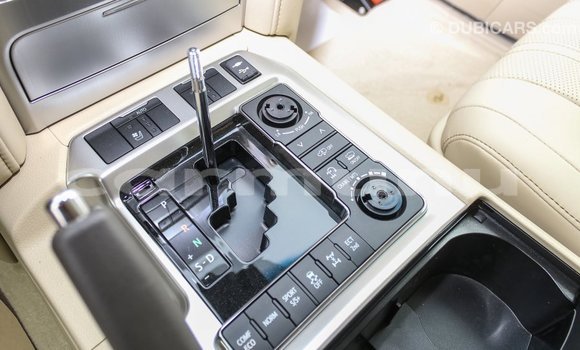 Buy Import Toyota Land Cruiser Black Car in Import - Dubai in Region of Bouenza Buy Import Toyota Land Cruiser Black Car in Import - Dubai in Region of Bouenza