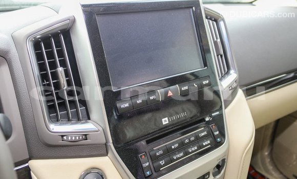 Buy Import Toyota Land Cruiser Black Car in Import - Dubai in Region of Bouenza Buy Import Toyota Land Cruiser Black Car in Import - Dubai in Region of Bouenza