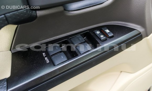 Acheter Import Voiture Toyota Land Cruiser Blanc à Import - Dubai, Région de la Bouenza Acheter Import Voiture Toyota Land Cruiser Blanc à Import - Dubai, Région de la Bouenza