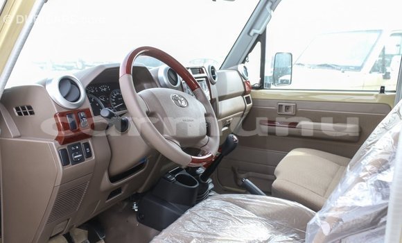 Acheter Import Voiture Toyota Land Cruiser Beige à Import - Dubai, Région de la Bouenza Acheter Import Voiture Toyota Land Cruiser Beige à Import - Dubai, Région de la Bouenza