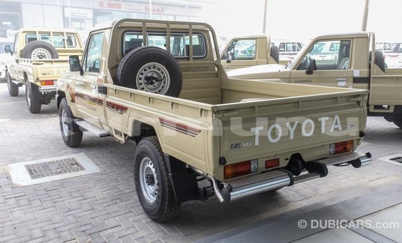 Acheter Import Voiture Toyota Land Cruiser Beige à Import - Dubai, Région de la Bouenza Acheter Import Voiture Toyota Land Cruiser Beige à Import - Dubai, Région de la Bouenza