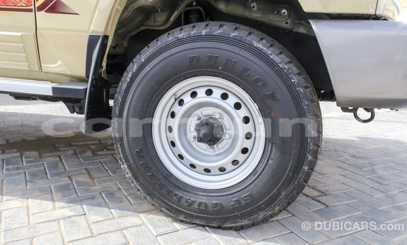Acheter Import Voiture Toyota Land Cruiser Beige à Import - Dubai, Région de la Bouenza Acheter Import Voiture Toyota Land Cruiser Beige à Import - Dubai, Région de la Bouenza