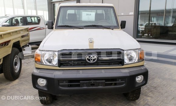 Acheter Import Voiture Toyota Land Cruiser Beige à Import - Dubai, Région de la Bouenza Acheter Import Voiture Toyota Land Cruiser Beige à Import - Dubai, Région de la Bouenza