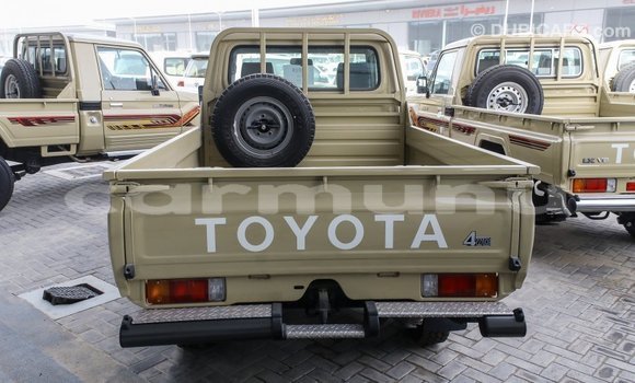 Acheter Import Voiture Toyota Land Cruiser Beige à Import - Dubai, Région de la Bouenza Acheter Import Voiture Toyota Land Cruiser Beige à Import - Dubai, Région de la Bouenza