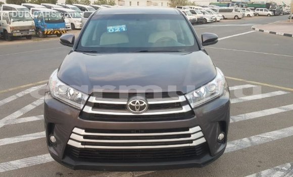 Buy Import Toyota Highlander Other Car in Import - Dubai in Region of Bouenza Buy Import Toyota Highlander Other Car in Import - Dubai in Region of Bouenza