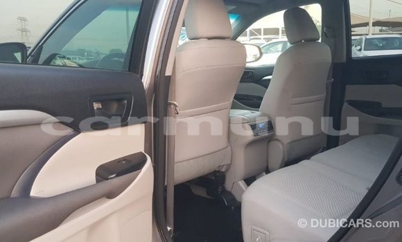 Buy Import Toyota Highlander Other Car in Import - Dubai in Region of Bouenza Buy Import Toyota Highlander Other Car in Import - Dubai in Region of Bouenza