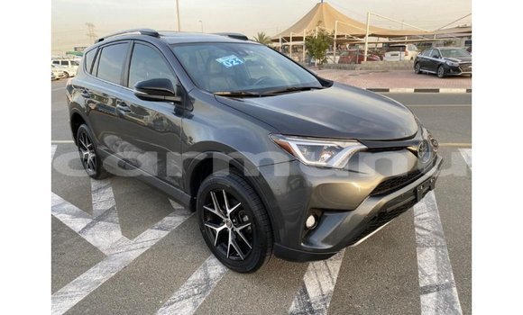 Buy Import Toyota HiAce Other Truck in Import - Dubai in Region of Bouenza Buy Import Toyota HiAce Other Truck in Import - Dubai in Region of Bouenza