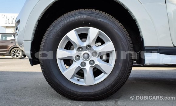 Acheter Import Voiture Mitsubishi Pajero Blanc à Import - Dubai, Région de la Bouenza